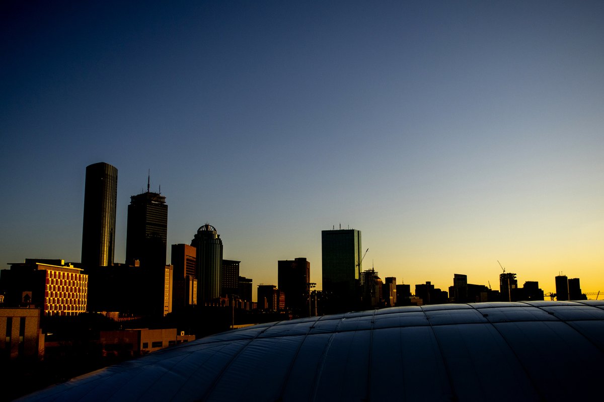 Good morning to everyone, especially our Huskies ☀️