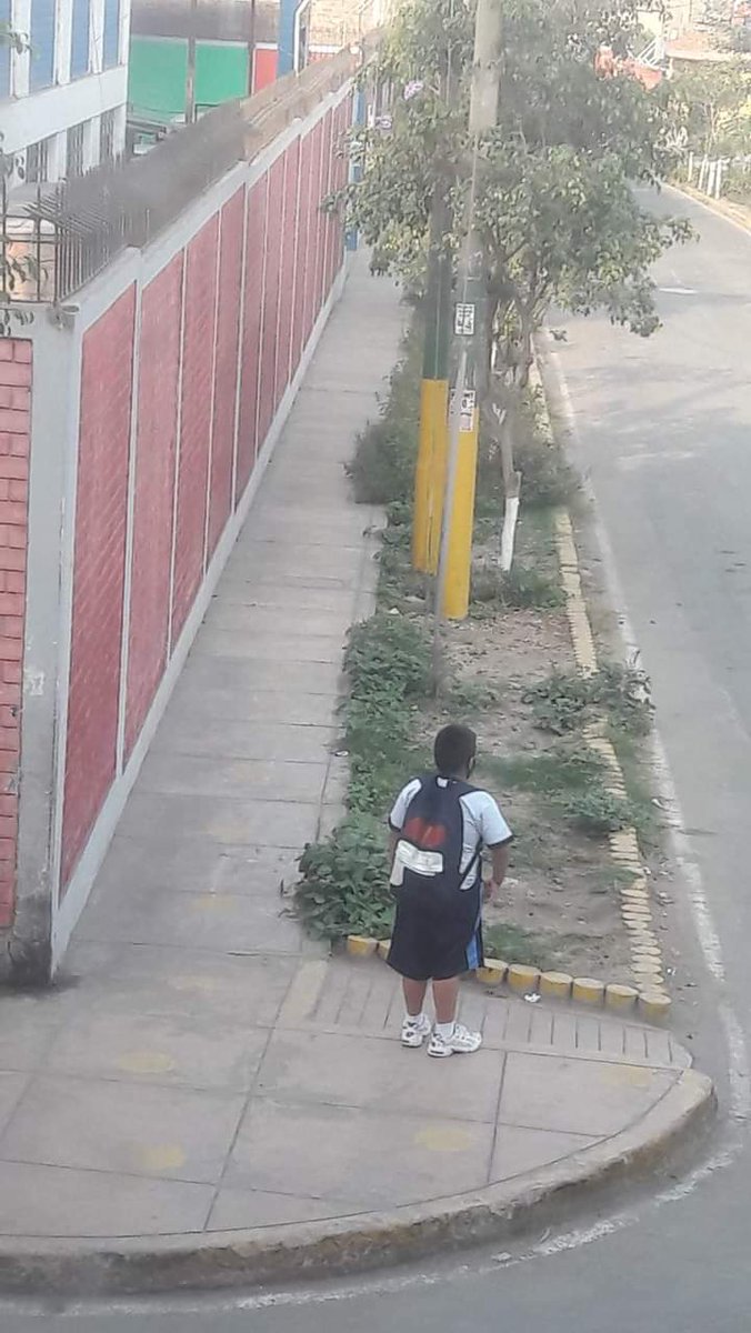 solopasaenperu's tweet photo. Alguien avisele 😢😢😢 https://t.co/Dl67x96Skt