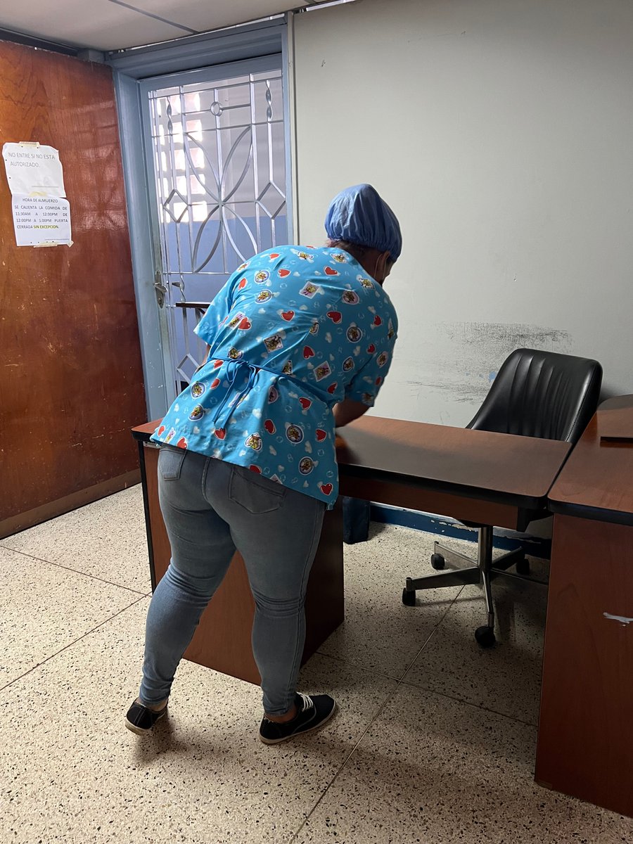 IVSSELCUARTEL's tweet photo. #Hoy | Nuestro valioso personal de Bioseguridad se encuentra activo realizando labores de limpieza y desinfección en nuestro centro con el fin de seguir brindando protección a nuestros trabajadores y nuestros usuarios @nicolasmaduro @MagaGutierrezV @ivssoficial https://t.co/mGGKfAGnwf