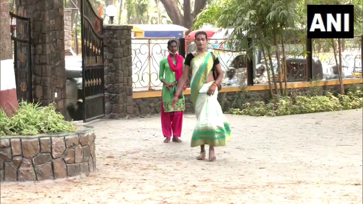 ANI's tweet photo. Mumbai | A public toilet designed for the transgender community has come up in the Goregaon area 

We request the government to construct more toilets like this one in other areas of the city, says Manju. https://t.co/FrBZpjxEAp