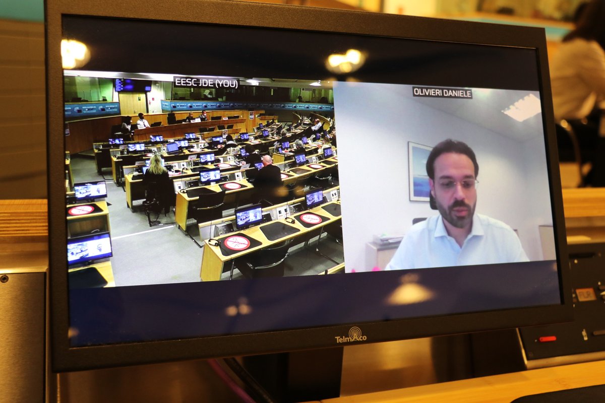 Employers Group of the EESC (@employers_eesc) on Twitter photo What's needed to use the potential of #YoungEntrepreneurs?
🤝Completion of #SingleMarket
🛑Need for less bureaucracy
💶Access to #finance
💡Develop #skills
🛡️Promote the image of #entrepreneurship and "second chances"
Mr Daniele from <a href="/BusinessEurope/">BUSINESSEUROPE</a> What's needed to use the potential of #YoungEntrepreneurs?
🤝Completion of #SingleMarket
🛑Need for less bureaucracy
💶Access to #finance
💡Develop #skills
🛡️Promote the image of #entrepreneurship and "second chances"
Mr Daniele from <a href="/BusinessEurope/">BUSINESSEUROPE</a>