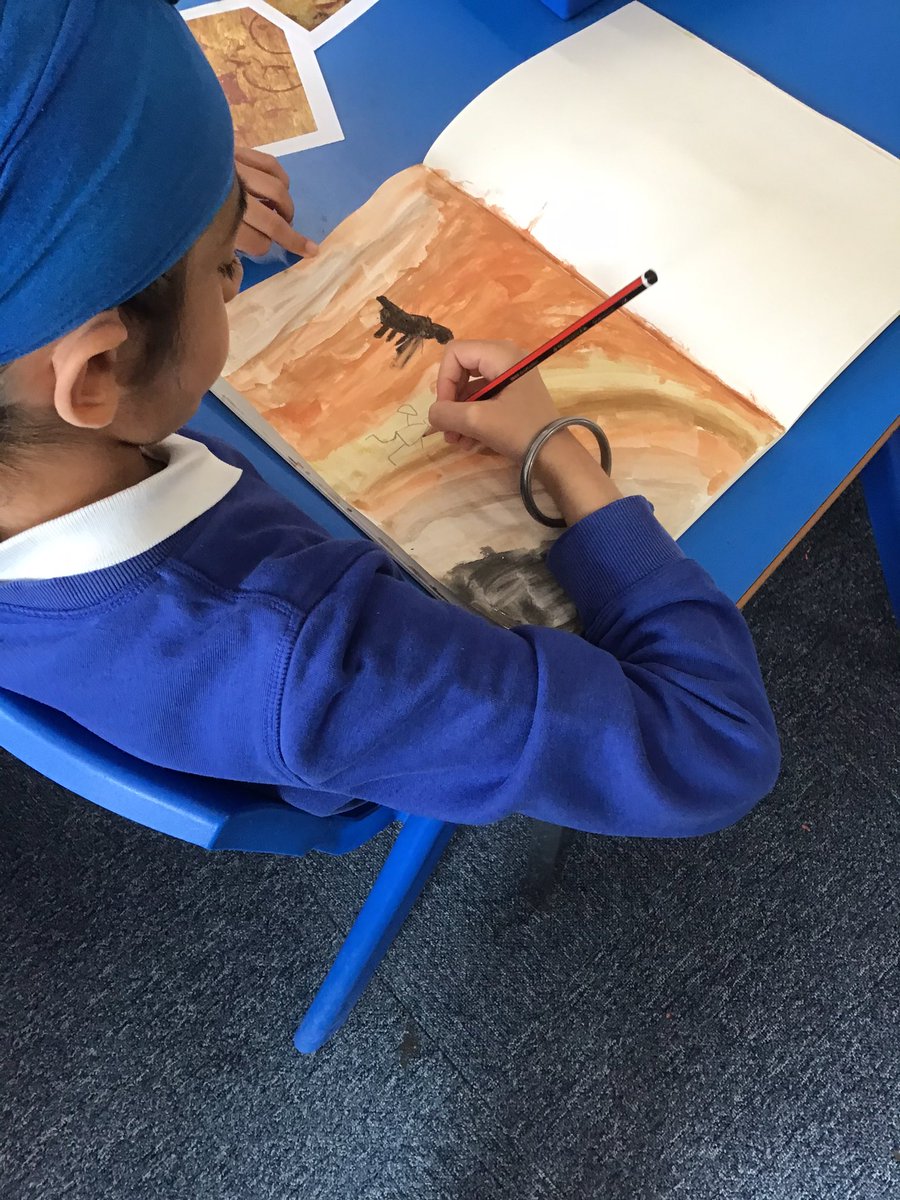 Class 2 are busy producing their final pieces inspired by Stone Age art after many weeks building our skills <a href="/DevonshireJun/">Devonshire Junior</a> <a href="/MissKMack89/">Miss McKenzie</a> ✏️
