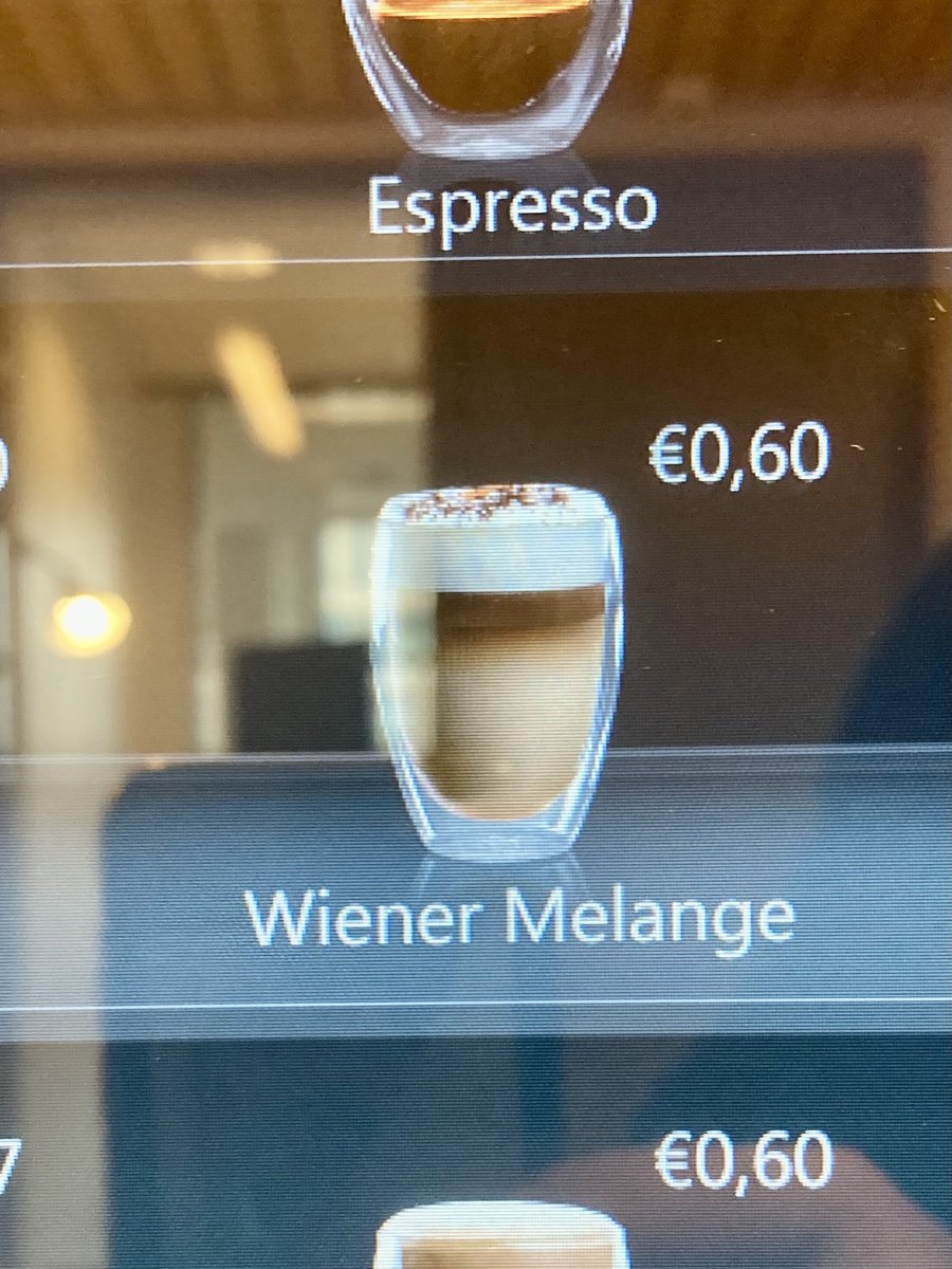 Voor het eerst iemand dit uit de automaat zien halen. Ik moet dit verwerken brb