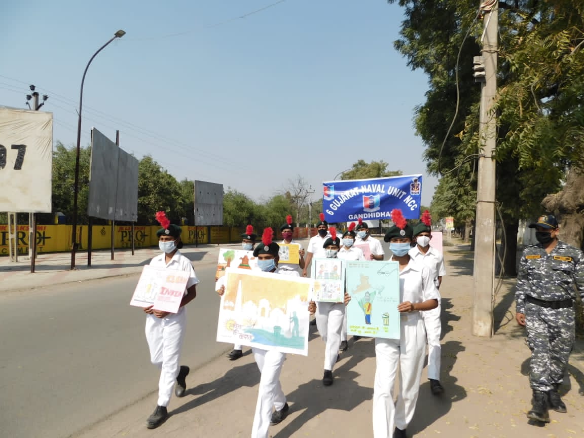 NccCadets1's tweet photo. #PuneetSagar
@NCC_DTE_GUJ
Cadets of 6 Guj NU NCC kicked off the Puneet Sagar Abhiyaan with a group awareness rallies on the topic of reduction of single use plastic in our daily lives and role of the community.
@HQ_DG_NCC
@DefencePRO_Guj https://t.co/hDvcIb5aKe