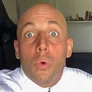 Nos complace anunciar al nuevo presidente del club:

¡¡<a href="/momodolape/">Frases Merentiel</a>!!

Ascendió al cargo precidencial hace aproximadamente 30 minutos.

#ARRIBAELLILA