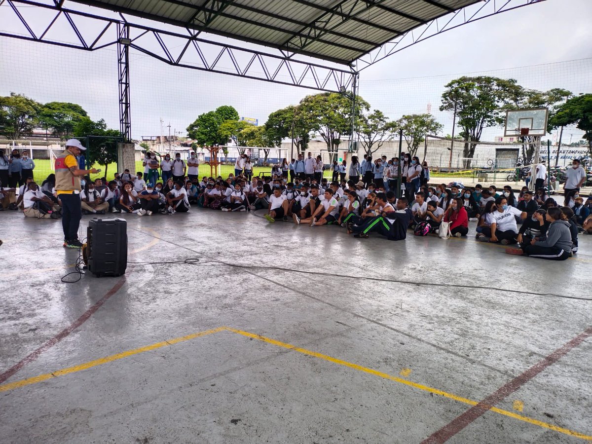 ValleSindesena's tweet photo. #SOSSENABuenaventura
CBI Palmira se solidariza con el Centro Náutico Pesquero. La Dirección General y el consorcio constructor engañan a la comunidad educativa indicando fechas de entrega desde el año 2020 https://t.co/4vSZIlmfcR