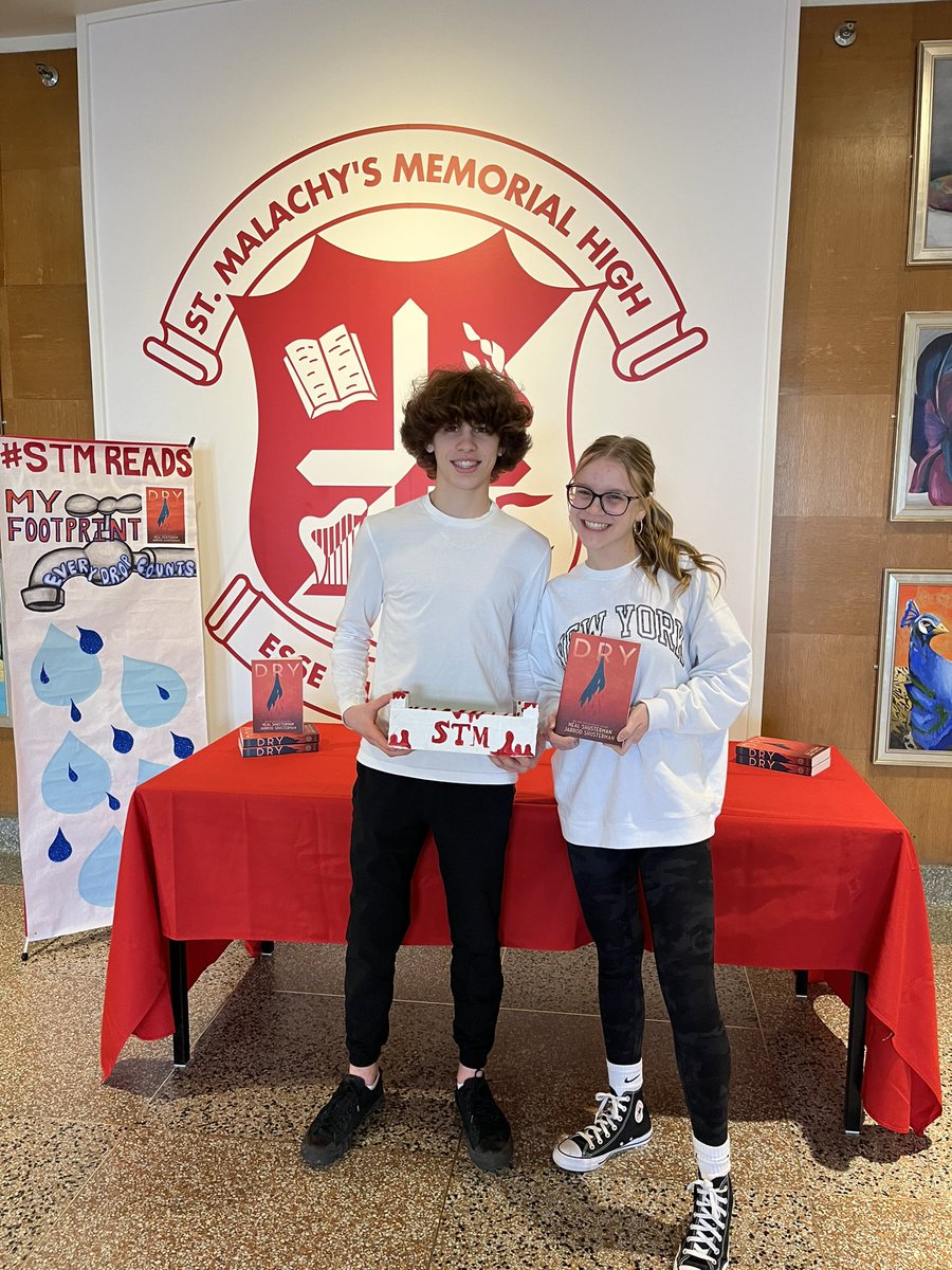 STMCommons's tweet photo. Today Saints will calculate their water footprints and pledge how they can reduce their water consumption! Here are Ms. Fowlerโs students getting the school wide activity ready #STMReads #STMProud https://t.co/gZhs7HVf8Z