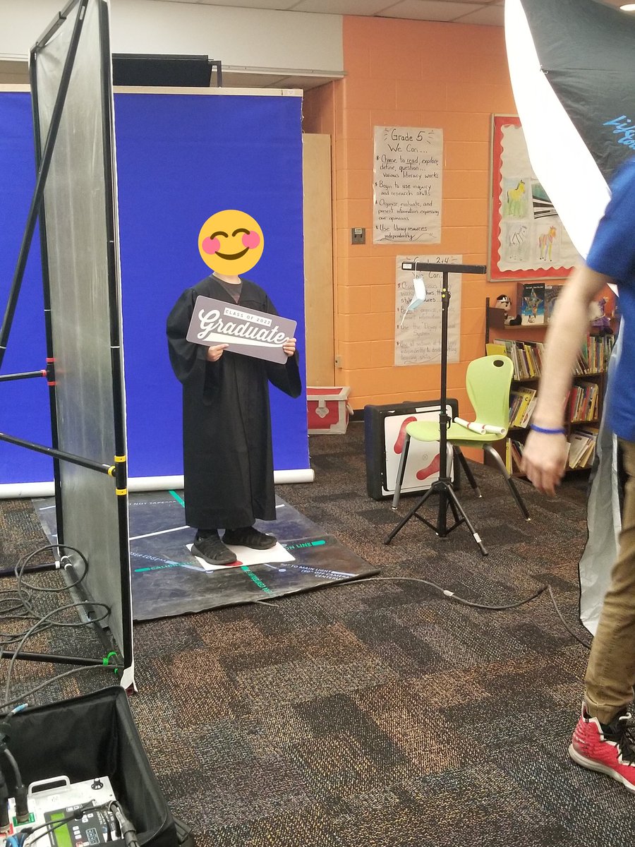 TDSB_RoywoodPS's tweet photo. Picture taking is underway. Everyone looks great and the smiles are shining so bright!!! I 😊😊😊 Thank you @Lifetouch for sending us Ryan! He is a blast and a great photographer!!
#roywoodrocks #wearemany #gradtime #middleschooliscoming https://t.co/YyowzHw8vq