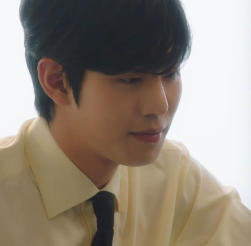 Nonton_Kdrama's tweet photo. Andai dulu ada teknologi yang bernama video call, mungkin Baek YiJin dan Na Heedo tidak akan putus dan tetap memberi kabar satu sama lain seperti Kang Tae Moo dan Shin Hari. #BusinessProposalEp12 #BusinessProposal https://t.co/VcuPgDlXMz