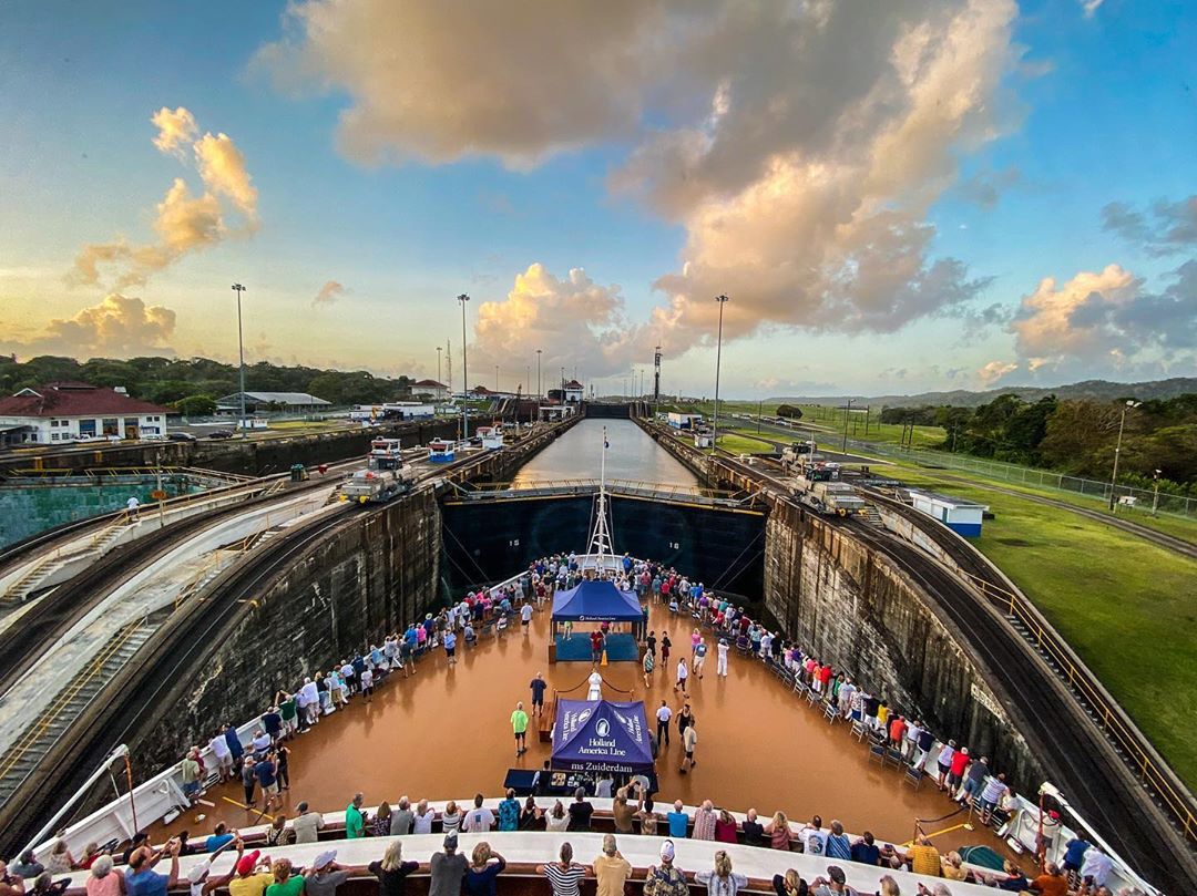 HALcruises's tweet photo. From Atlantic to Pacific ... the #PanamaCanal is an incredible engineering marvel, best seen from the bow of a Holland America Line ship! RT if this amazing #cruise experience is on your #bucketlist. (photo) @willemevertsz #TravelTuesday https://t.co/SbStINYVjn