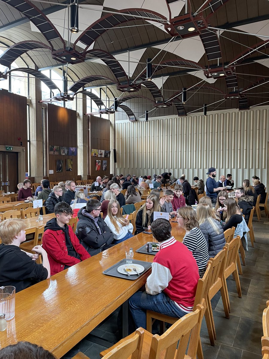 WCSQM_Alumni's tweet photo. Lots of great questions, discussions and engagement from some of our World Class students at the GCSE Chemistry Outreach day hosted by St Edmunds Hall, Oxford! https://t.co/p5WTonqXC4