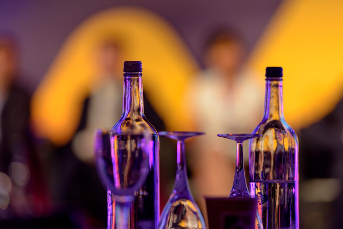 SmallCell_Forum's tweet photo. You have until 13th May to purchase your tickets for the #SCFAwards2022 Gala Dinner Awards Ceremony. 

Join us for a glittering evening of celebration &amp; networking. 

Buy tickets here: https://t.co/K35jx9Lgsu 

#SmallCellForum #SCFAwards2022 #SmallCells #Telecomms #5G https://t.co/6CwR6XJbyi
