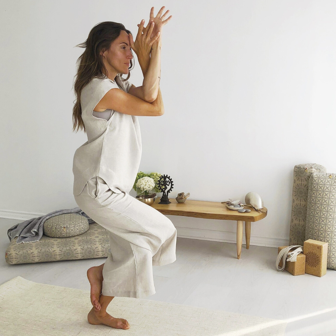 zennomad's tweet photo. Balance - found between being grounded and centered, and reaching for the cosmos.

Keep your mind clear, breath, gentle presence.

Prashanti Pagoda Pant
The Padme Tunic
both in Belgian linen, designed and sewn in Toronto. 

#sustainablefashion #sustainableliving #localmakers  #yo https://t.co/1WLs6OyZO5