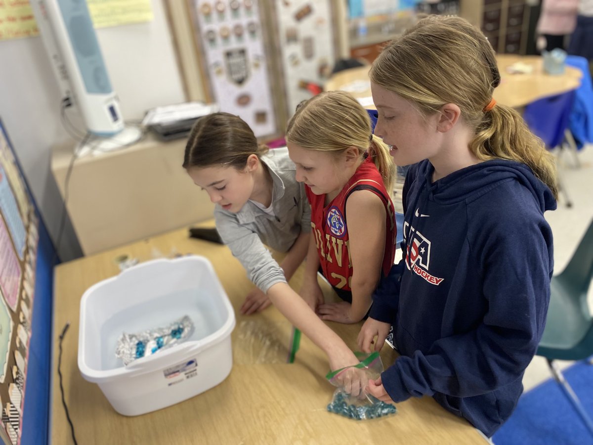 beccahopler14's tweet photo. Room 97 was alive w/excitement during our NF unit as students were challenged to make a Titanic lifeboat that would hold 35 passengers using only 1 piece of tinfoil! Creative engineering juices were flowing! 🛶⁦⁦@tincroadschool⁩ https://t.co/3sxatqWF7D
