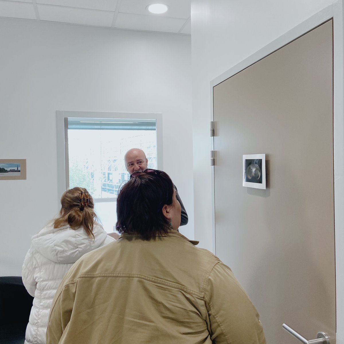 📸 La semaine dernière, le Dispositif #Insercité <a href="/AssoRenovation/">Association Rénovation</a> ouvrait ses portes à l'occasion de l'inauguration de l'expo "De temps en temps : 20 ans de prises de vue" de Fabien, de son nom d'artiste #Falaipa renovation-asso.fr/?portfolio=sav…