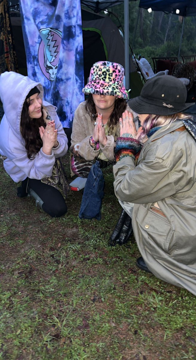 succuvik420's tweet photo. Camp jorts or DIIIIIEEEEE #CJOD https://t.co/CqrQaM5wVH