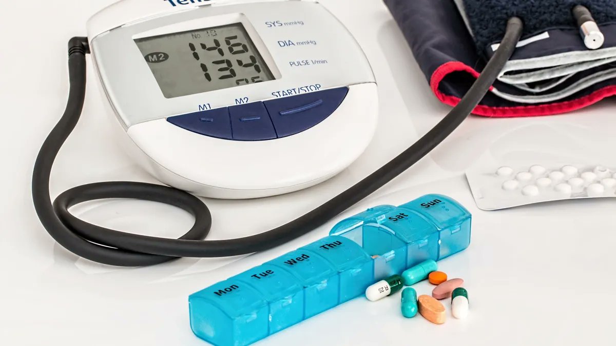 Blood pressure meds not working? A new @UToledo study suggests your gut bacteria may play a role: buff.ly/3qM1ili #expbio @ASPET #hypertension #bloodpressure #microbiome