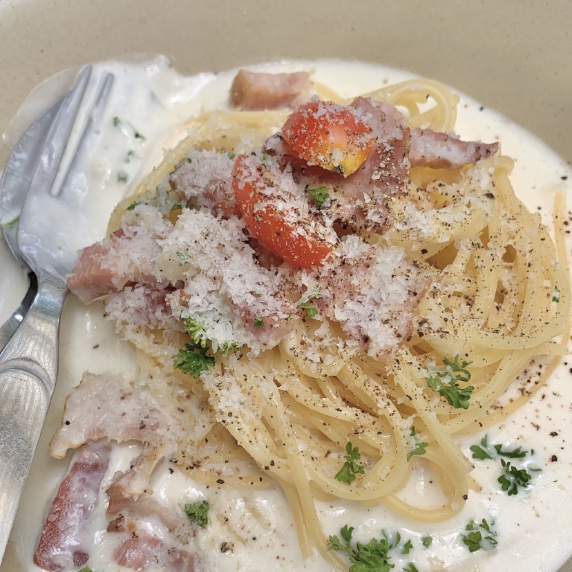 aaahcin tweet picture