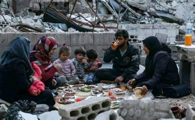 Uncivilized313's tweet photo. A picture truely speaks a 1000 words #Iftiyar in syria💔 https://t.co/RExNRn8k6U
