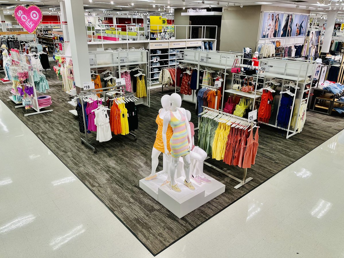 ChadFeltrin's tweet photo. When your LTO breaks, fill it and flex it!! #T2079 broke out the #WildFable spring dresses and flexed the LTO over to swim! Thank you for the partnership DBO Sylvia. @K2Virgilio @SSL2079 @nikki_j1981 @tonypena https://t.co/3nRfuVVBW3