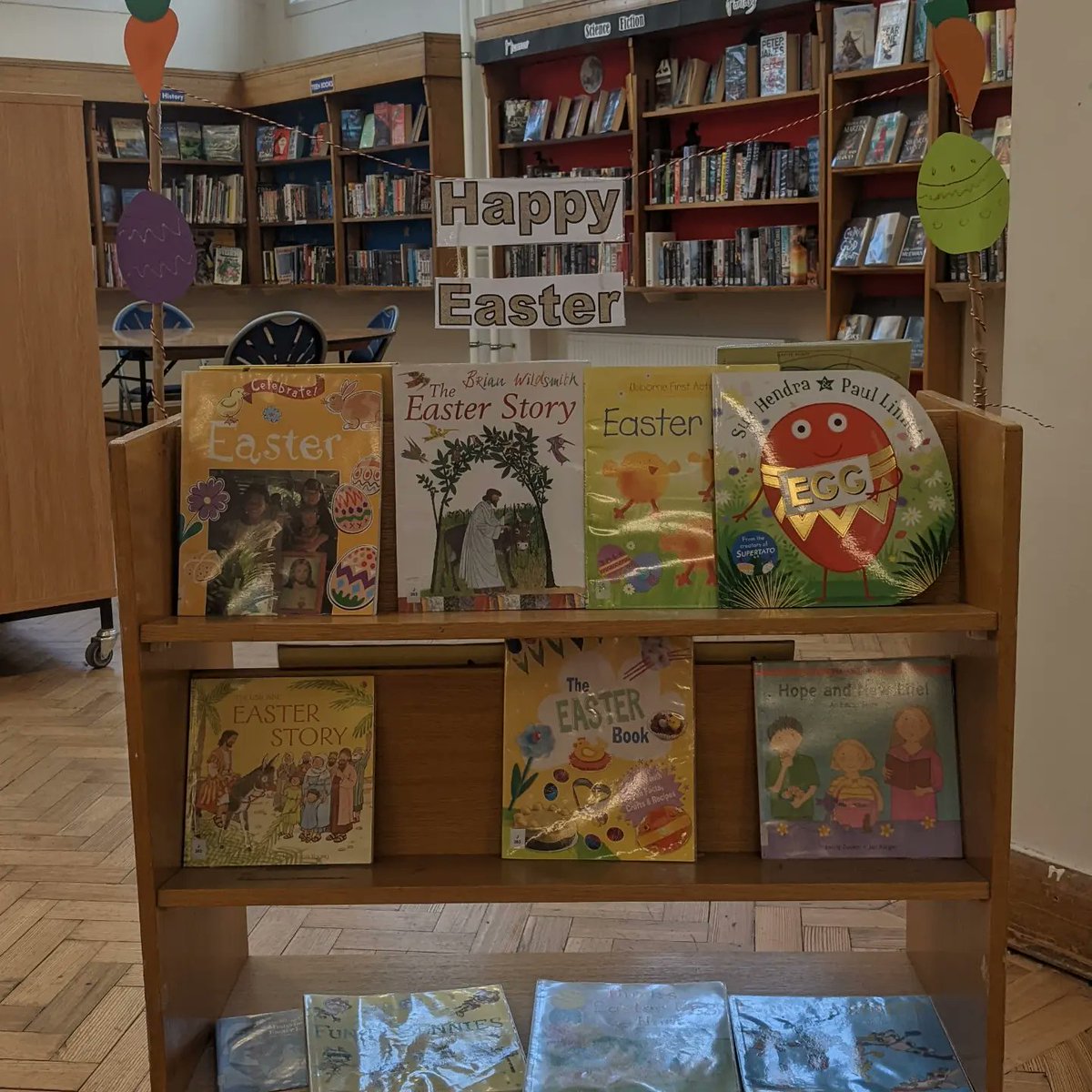 BurgRdLibrary's tweet photo. HAPPY EASTER 🐰🐣

Ahead of the Easter holidays, come along and check out our display of Easter books! 

What's your favourite part about Easter? Let us know in the comments! 

#BurgessRoadLibrary #LibrariesOfInstagram #Easter2022 #EasterHoliday #HappyEaster #BooksForKids https://t.co/e0emRF77RP