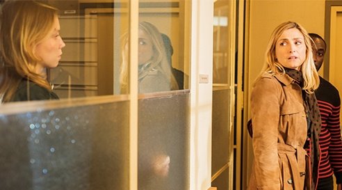 La série #UneMereparfaite avec <a href="/IamJulieGayet/">Julie Gayet</a>, <a href="/EdenDucourant/">Eden Ducourant</a> et #TomerSisley démarre dès le jeudi 28 avril à 21H10 sur #TF1 !