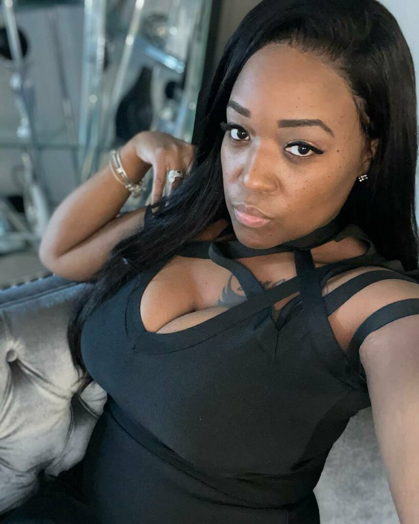 ShauraRodgers's tweet photo. Living in complete Gratitude! I awake and thank my god for much success, stress, blessing and removing negative vibes from around me! God please continue to watch over me as I pray and sage daily! 🙏🏽🙏🏽 #thankyou #womeninrealestate #womeninbusiness #bossl… https://t.co/Ubdjs1UmpE https://t.co/MVFXDPF1t4