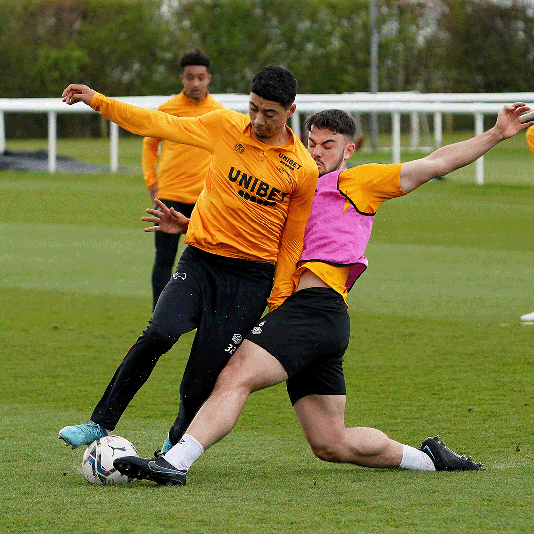 dcfcofficial's tweet photo. Train how you play 💪

#DCFC https://t.co/qvTLP0g3xc