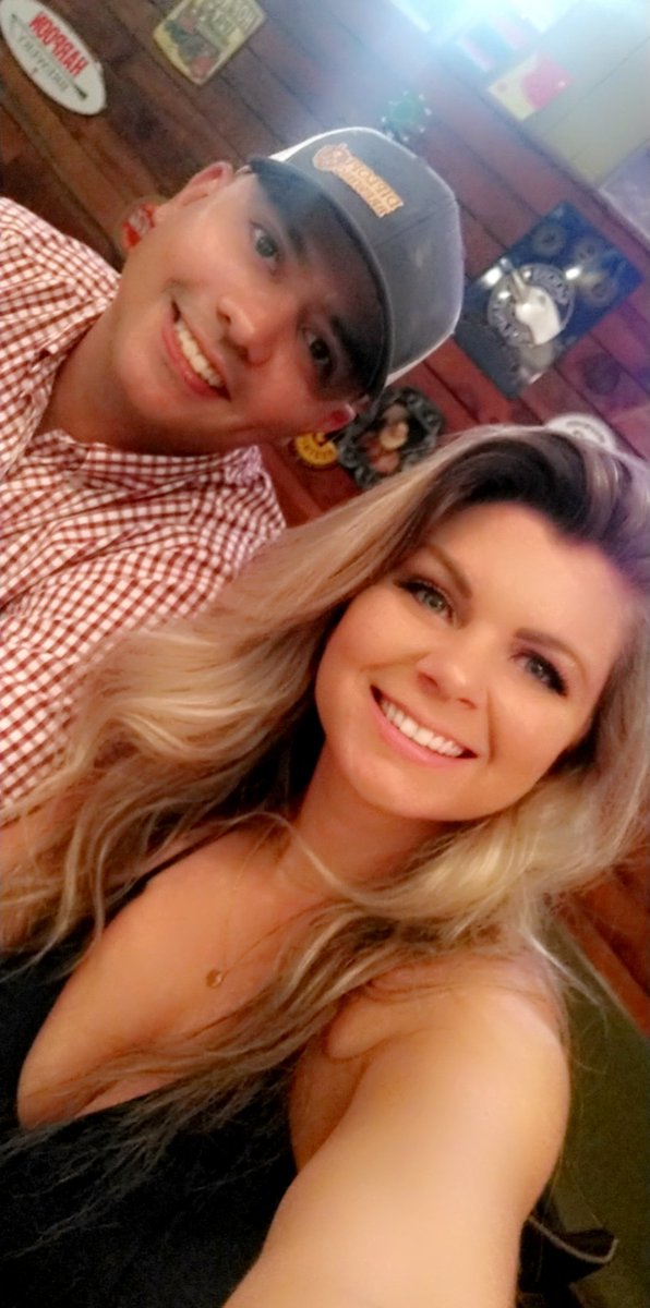 Ashlynne08's tweet photo. Even after 5yrs of being married, I still get messages saying "I can't wait to have what you and Brian have" 😭🥰 God really did bless us! https://t.co/WVf8wdbIk1