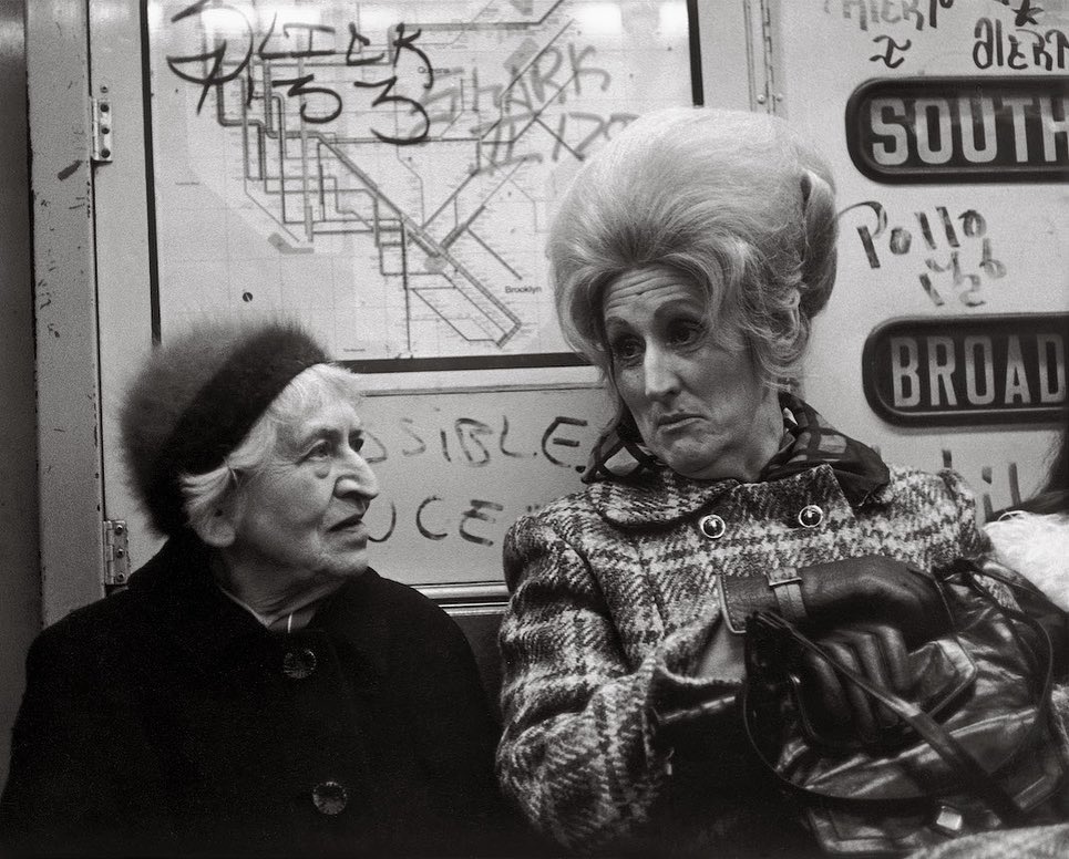sim_barr's tweet photo. #Photographer #HelenLevitt accompanied #WalkerEvans as he took a series of hidden camera #subwayphotos in 1938 - even taking a few of her own.  In 1978 - 4 decades later - she returned to the subject. 

#subwayphotography #nyc #nycsubway #newyorkcitysubway #inthesubway #the70s https://t.co/CoD1vEYmWj