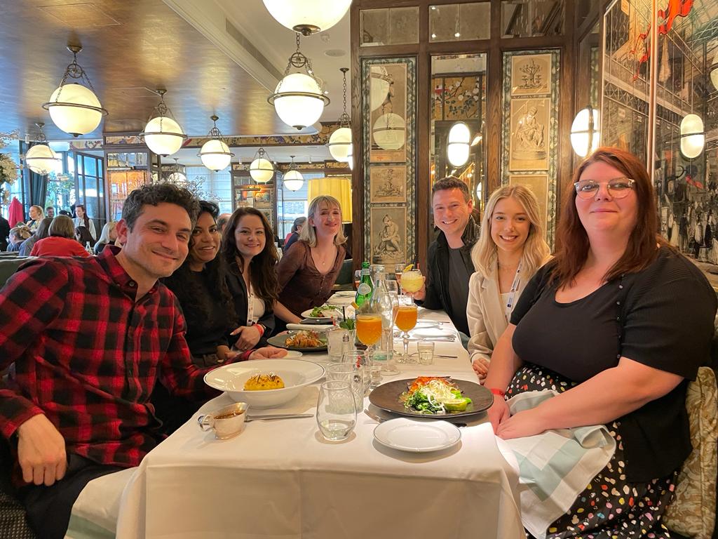 A pit-stop for some grub at @theivybrasserie for the @LJRossAuthor team! #LondonBookFair