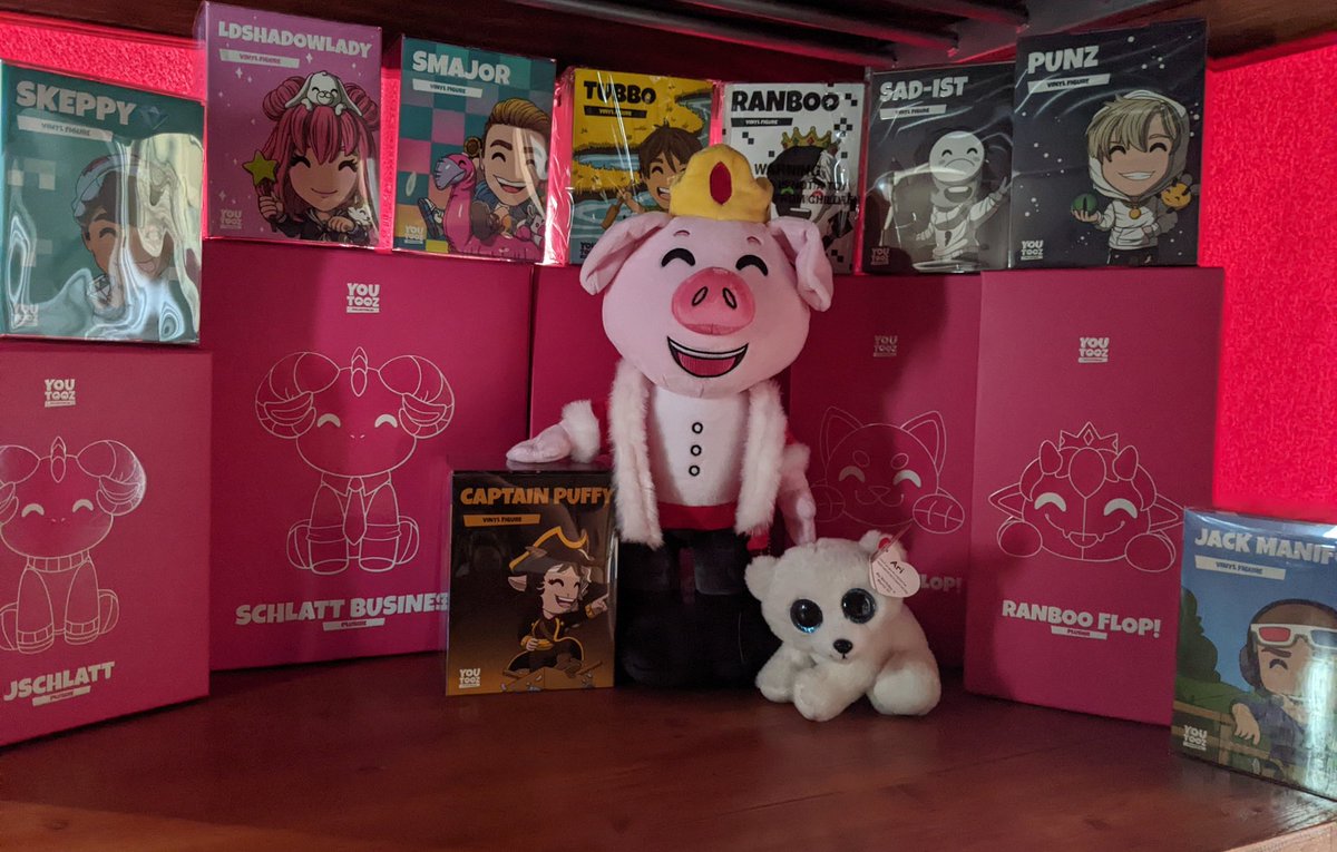 SootWaffle's tweet photo. The collection so far...  I realized I've only posted about the figures, so now I'm showing off my full collection! (With a Technoblade photo bomb, because why not)

(Lmantooz figures and another Techno otw)

#youtooz #technoblade #technotooz #Ranboo #TUBBO #captainpuffy #Smajor https://t.co/cqJjeHTHQR