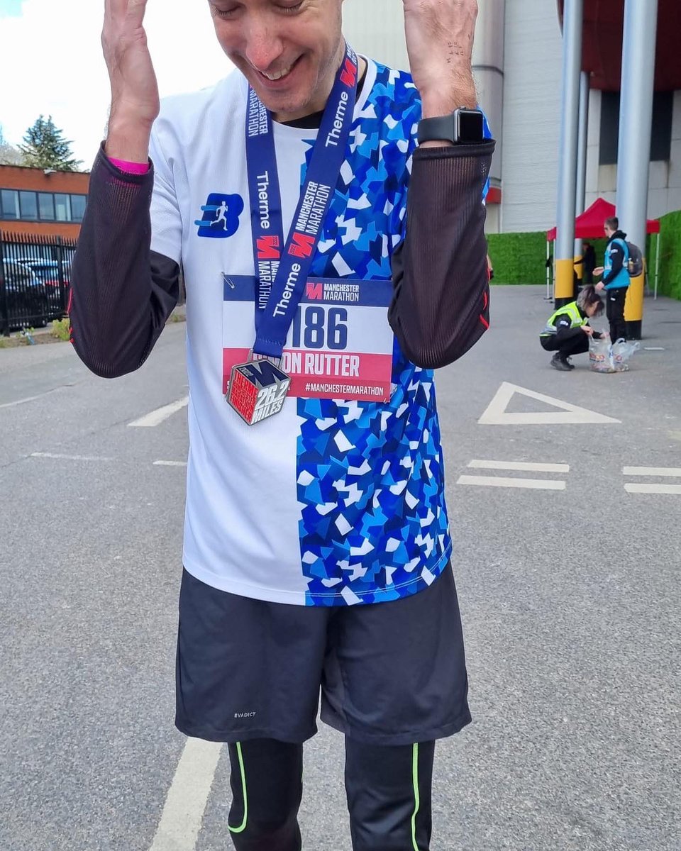 southendscribe's tweet photo. #ManchesterMarathon 3 April 2022. OT: 2:59:28 - a 43-minute PB, a Good for Age qualifier for London Marathon, and a sub-3 marathon. Thanks to my family &amp; friends, coaches and physios, club teammates and the organisers, volunteers and supporters - you were all amazing. #running https://t.co/nEge3oxBrz
