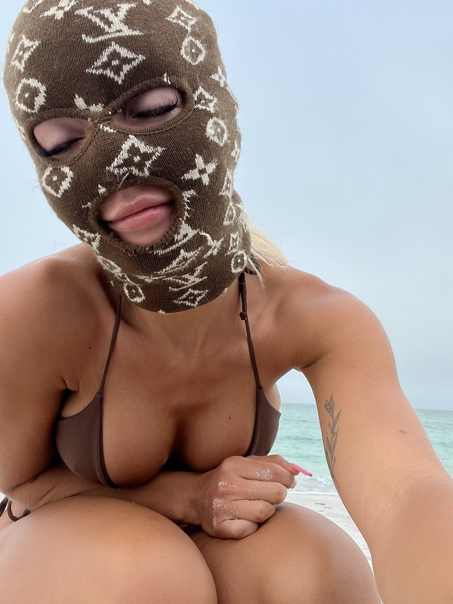 Briana Armbruster on X: hit my of baby you know you love this shit  t.couwM0GVSSZS t.coCv6D97rmVd  X