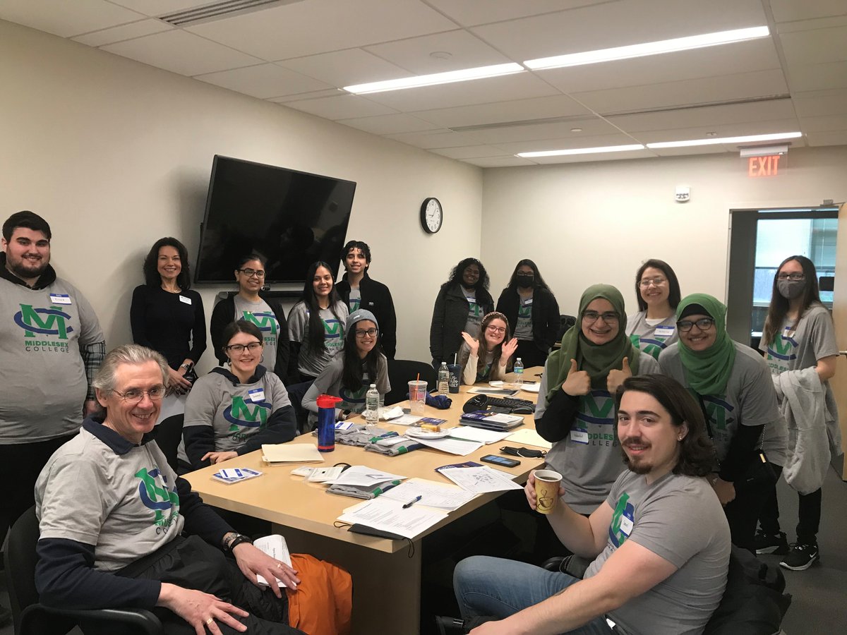 MiddlesexCollNJ's tweet photo. Our 2022 Open House is in the books! We had a great time getting to know so many of you in person at our Edison campus. Thank you to our #student ambassadors, faculty, staff, and administration for their efforts in making this year's Open House a success! 👏 #college #openhouse https://t.co/Xq23eouiQu