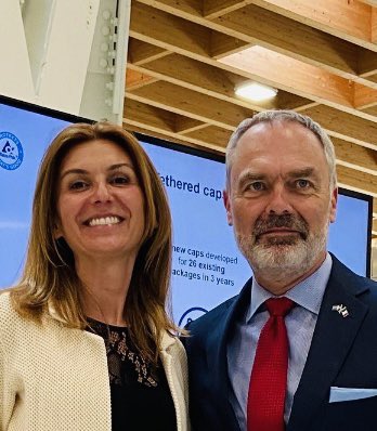 bjorklundjan's tweet photo. TetraPak. Ett av de största 🇸🇪 företagen i 🇮🇹. Nära 5 miljarder i omsättning. 2500 anställda. Här på besök med Paolo Maggi o Sara De Simoni. @tetrapak https://t.co/UiUOzstoe9