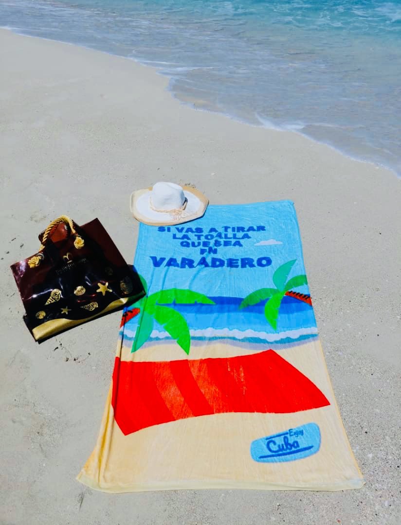 El mensaje está más claro que la propia playa de #Varadero ¿Cuándo tiras tu toalla? 🤔 #VaraderoTravel #Infotur #VaraderoBeach #CubaTravel #TurismoCubano