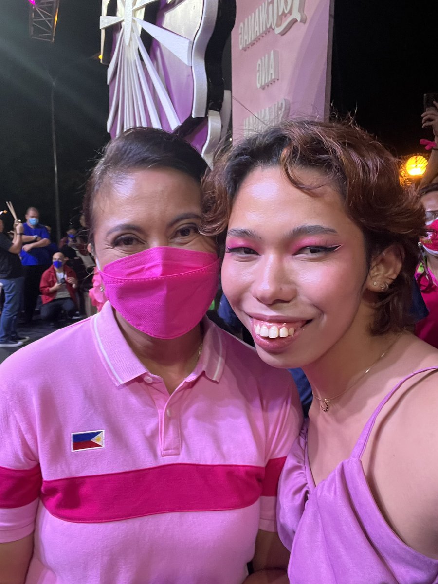 pipaykipayy's tweet photo. Hindi kami mapapagod na ilaban ka, dahil di ka napagod ipaglaban tayo 🌸 https://t.co/u8r0Dk01Q9