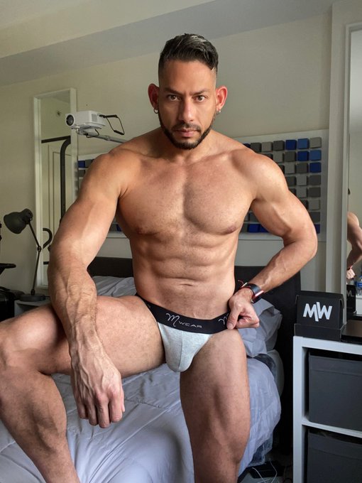 I get my Basic grey Jock and I love it, so confort and sexy ??
.
? @mwearnyc 
.
#underwear #jockstrap