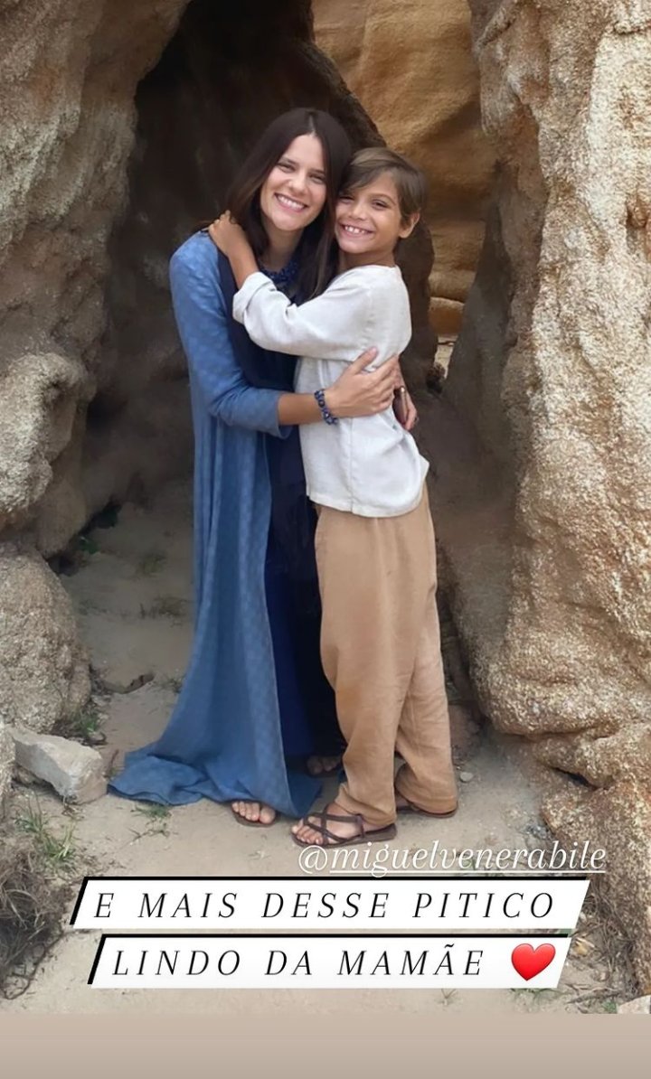 leamatriarca's tweet image. aaaaa gente não aguento essa família lindaaa.. Família do Rei Davi ❤️🥹 
Jessé ontem brincando com a funda 👀😍😍👑❤️ #Reis #ReiDavi