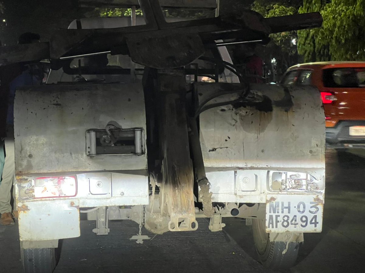 boringengg's tweet photo. Dear @PuneCityTraffic you really need to teach some basic etiquettes to your staff - I was with my 1 year old son &amp; wife &amp; your staff treated us as if we committed the biggest sin by having a car - The lady refused to even acknowledged the little one's presence *cont https://t.co/Yt4BCNpLip