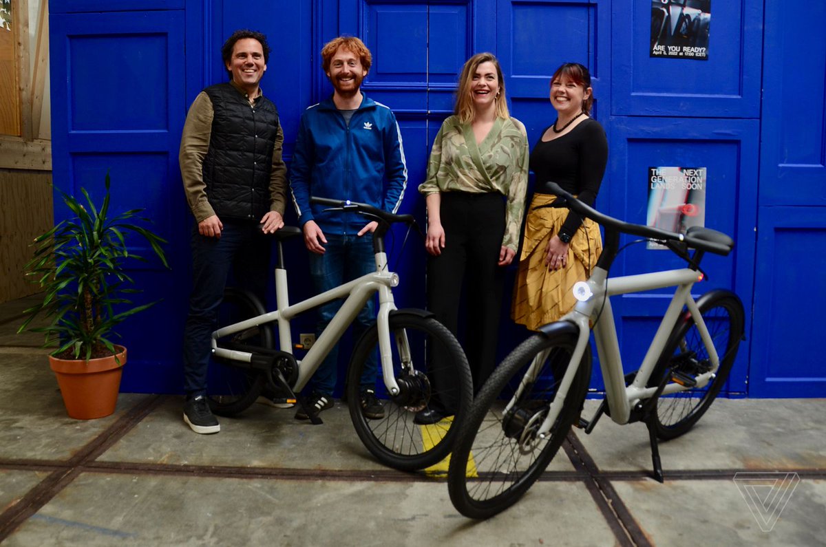 Trixxy's tweet photo. I got to test VanMoof���s new S5 and A5 e-bikes last week in Amsterdam. That new Halo Ring interface that replaces the display is... something.  

https://t.co/WkMi0DOUJC https://t.co/bzItkkKXaj