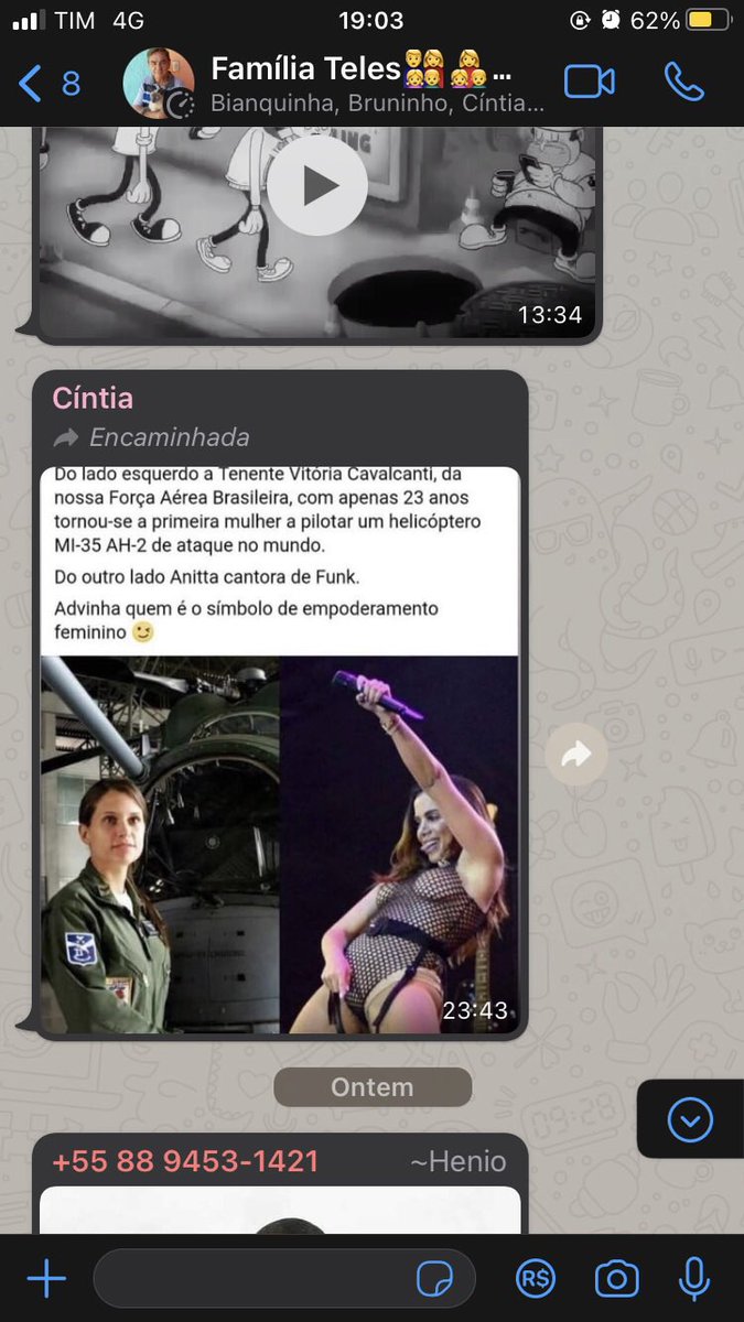 eotxembas's tweet photo. O que minha mãe posta no grupo da família  //  O que meu pai posta no grupo da família https://t.co/IbU0vmjXWx