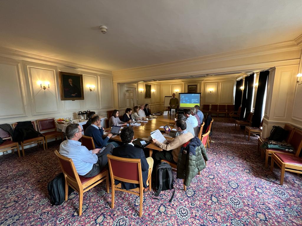 For its Spring-Meeting, the @ESPR_EBN Council is currently meeting in Oxford🇬🇧. Here are just a few impressions, from having breakfast in Christ Church's Great Hall, fruitful discussions among the ESPR council members @QueensCollegeOx, followed by a guided tour through Oxford.