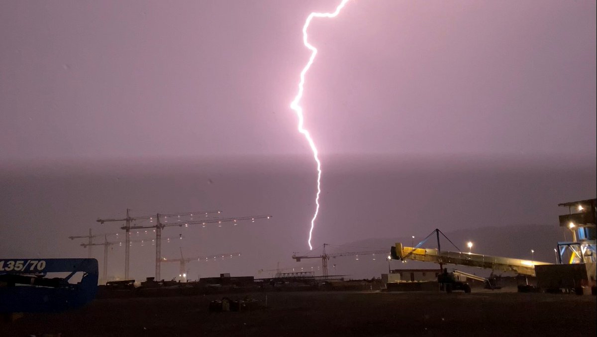 ACCIONA_CA's tweet photo. You have been… thunderstruck! 
#SiteC #Infrastructure #Thunder @PRHydropartners  @ACCIONA https://t.co/x8mbC7q8ZA