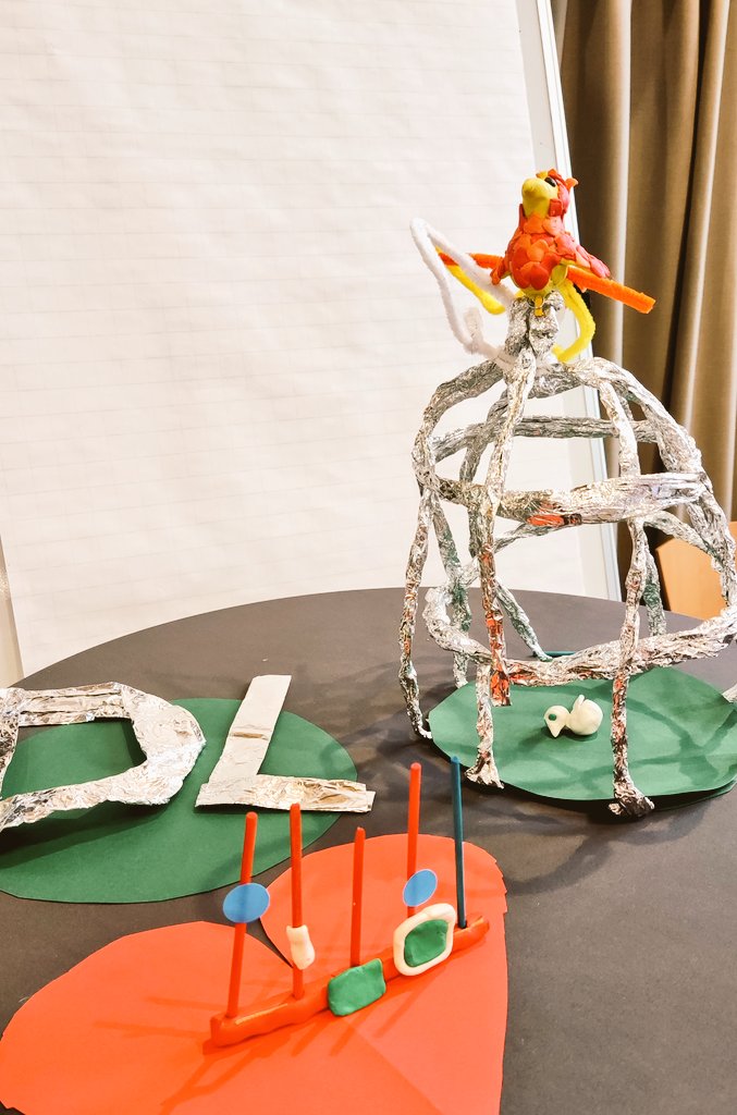 Zusammen mit <a href="/telekomstiftung/">telekomstiftung</a> <a href="/SliwkaAnne/">Anne Sliwka</a> und tollen KuK aus ganz Deutschland haben wir im Kick-off einen Einblick in #DeeperLearning erhalten. Wir freuen uns, Teil des Netzwerks zu sein und vieles bei uns an der #ITECH in HH auszuprobieren.