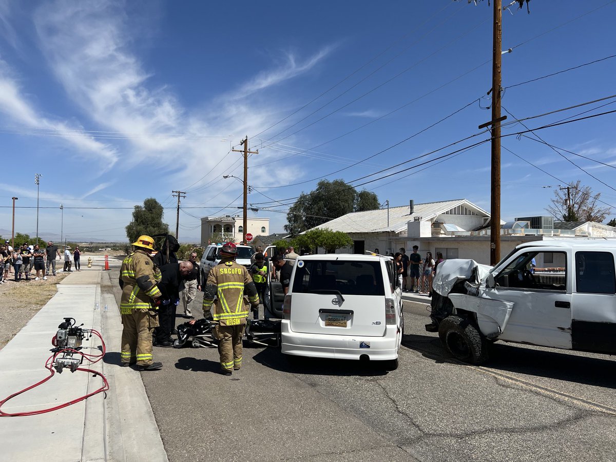 StitchinNeedles's tweet photo. Thank you to all involved including SBCSheriffs-City of Needles-CHP-SBCFire Dept-Diamond Mortuary-Needles HS staff students and parents for a very realistic Every 15 Minutes! Hoping to save LIVES! https://t.co/cSv5uShcVf