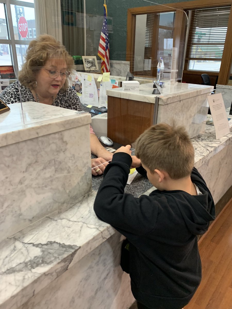 mskmayo's tweet photo. Field trip to the Stock Exchange Bank- thank you so much for the wonderful tour! @USD360_Caldwell https://t.co/QuV0iSx00C