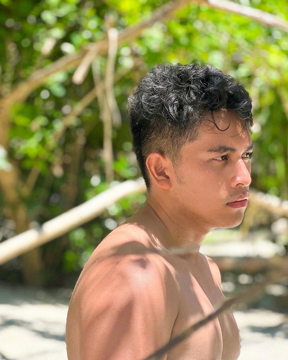 ajpguillermo's tweet photo. On an island in the sun 🤗🏝☀️ https://t.co/idbxUWSWgU