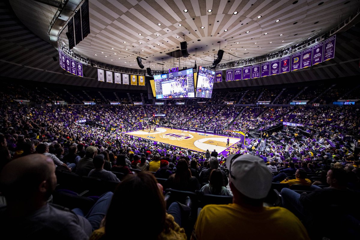 gavingriff_'s tweet photo. Blessed to receive an offer from LSU https://t.co/rv192qlMBD